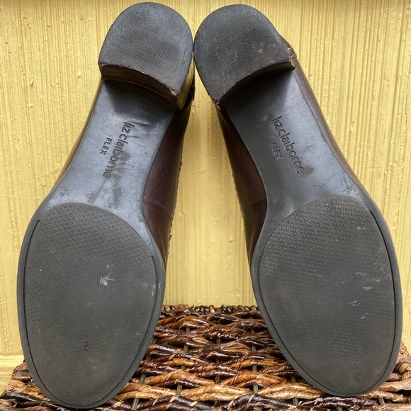 Liz Claiborne Flex loafers. - Picture 5 of 6